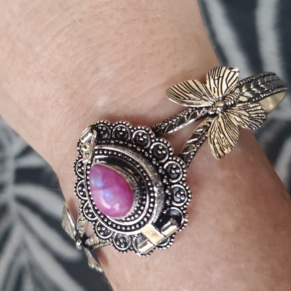 New Pink Rainbow Moonstone 925 Silver Butterflies Poison Cuff Bracelet. - Picture 11 of 12